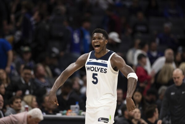 Minnesota basketball deals score